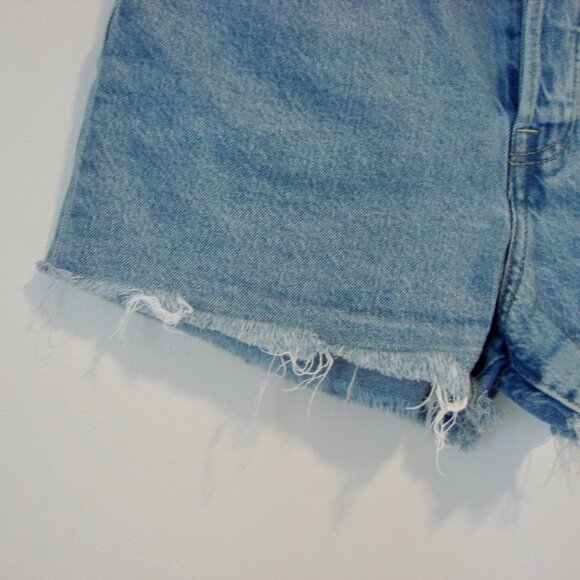 Levi's Ribcage Shorts Authentic Denim Jean Frayed Raw Hem Button Front Size 30 - Picture 6 of 15